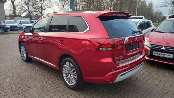 Mitsubishi Outlander Plug-In Hybrid Plus 165 kW image number 3