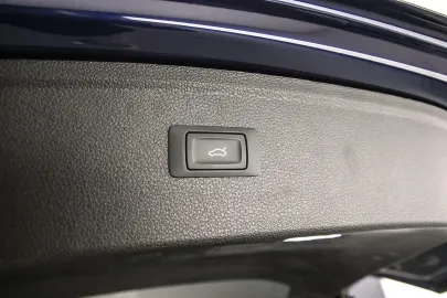 Car image 48