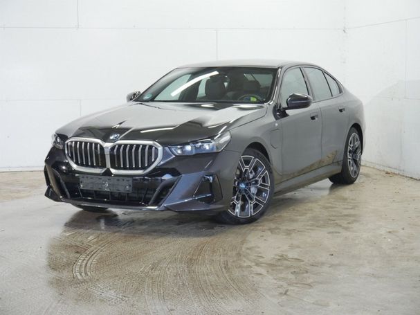 BMW 550 e xDrive 360 kW image number 1