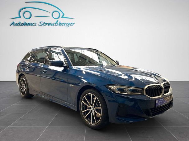 BMW 330e Touring 215 kW image number 3