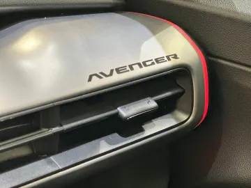 Car image 36