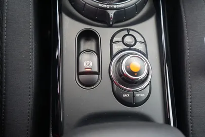 Car image 31