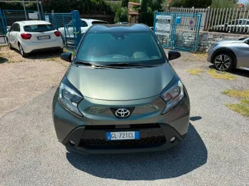 Car image 4