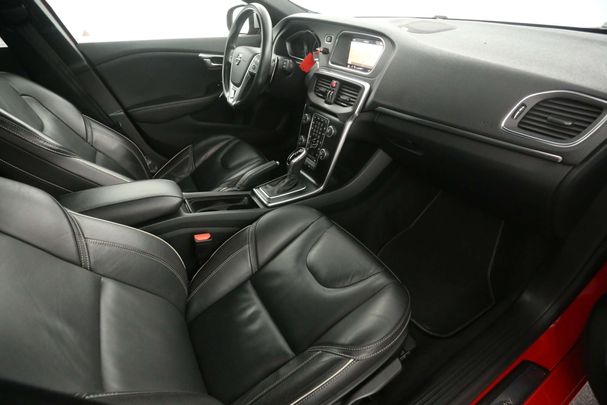 Volvo V40 T3 112 kW image number 22