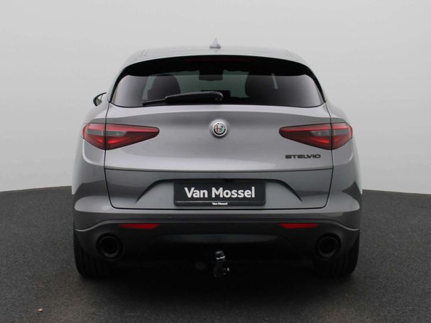 Alfa Romeo Stelvio 2.2 Super 118 kW image number 3