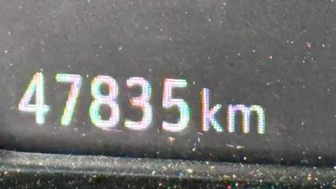 Car image 13