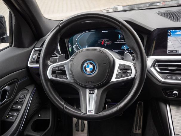 BMW 330e M Sport 215 kW image number 10