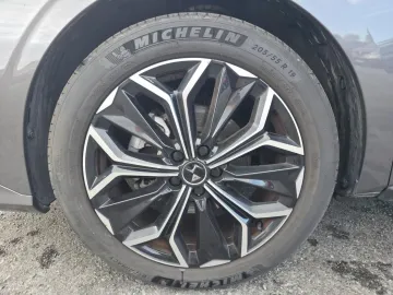 Car image 48