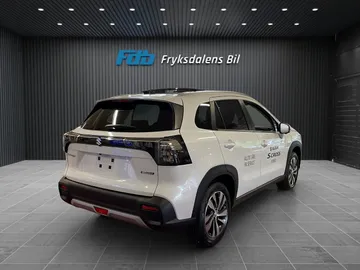 Car image 4