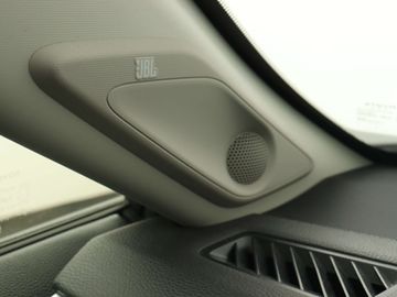 Car image 41