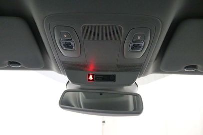 Car image 32