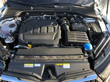Car image 32