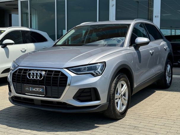 Audi Q3 45 TFSIe S tronic Business 180 kW image number 1