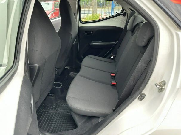 Toyota Aygo 53 kW image number 14