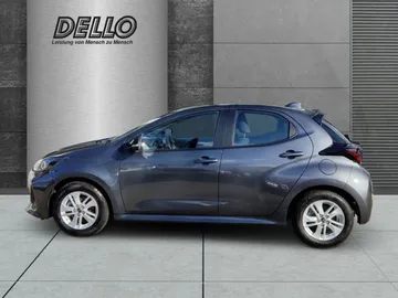 Car image 4