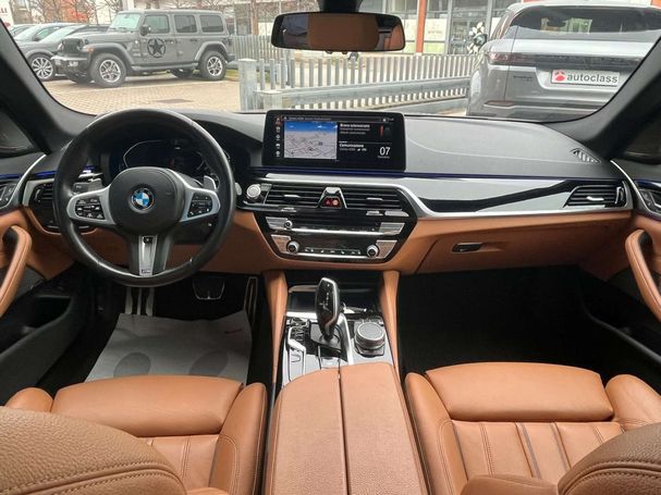 BMW 530d Touring xDrive 210 kW image number 10