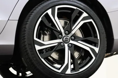 Car image 40