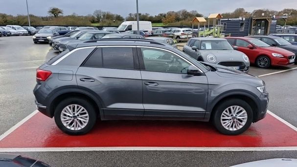 Volkswagen T-Roc 1.5 TSI DSG 110 kW image number 3