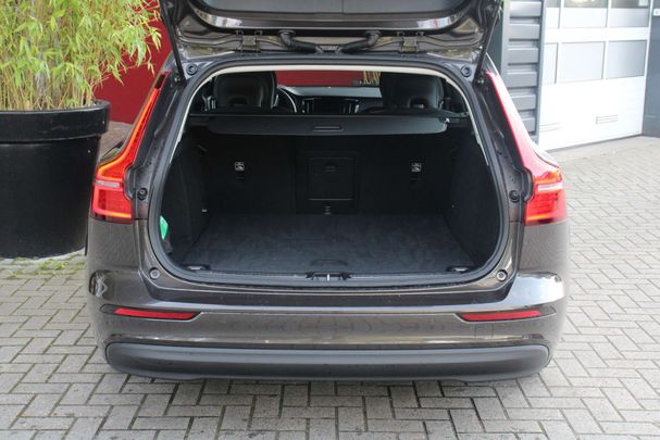 Volvo V60 B3 Essential 120 kW image number 8