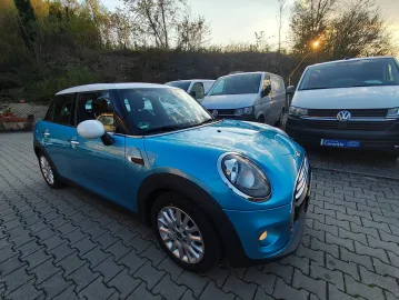 Car image 30