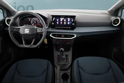 Car image 5