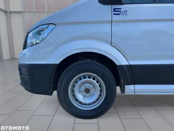Car image 35