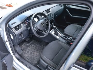 Car image 25