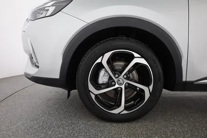 Car image 32
