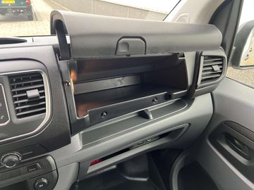 Car image 36