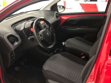 Car image 11