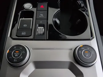 Car image 49