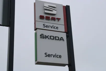 Car image 29