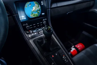 Car image 28