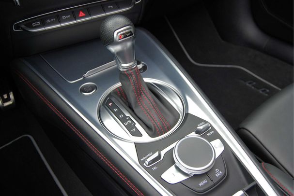 Audi TT 45 TFSI quattro S tronic 180 kW image number 9