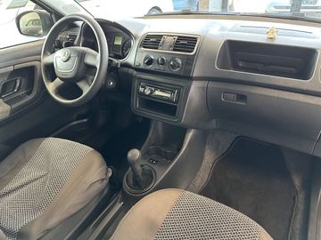 Car image 11