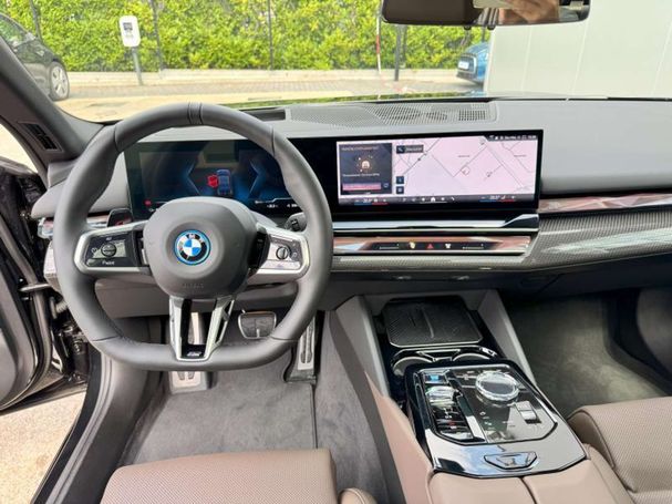 BMW i5 250 kW image number 6