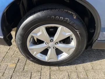 Car image 34
