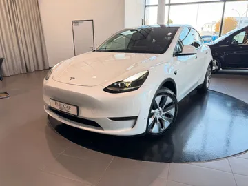 Car image 28