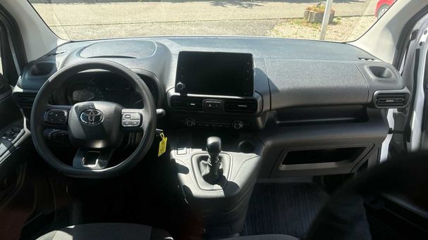 Toyota Proace City 1.5 96 kW image number 8