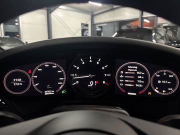 Car image 28