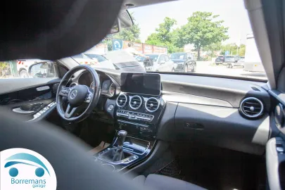 Car image 35
