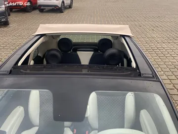 Car image 28