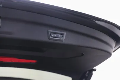 Car image 33