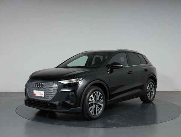 Audi Q4 45 quattro e-tron Business 195 kW image number 1