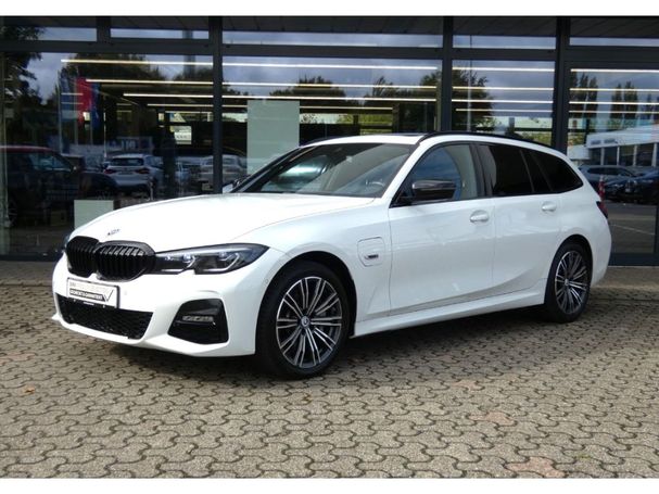 BMW 330e Touring M Sport xDrive 215 kW image number 1