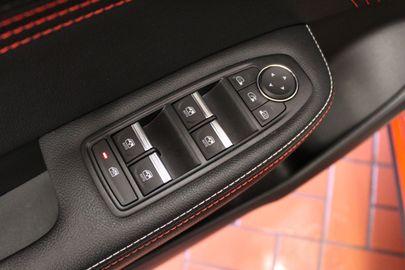 Car image 38