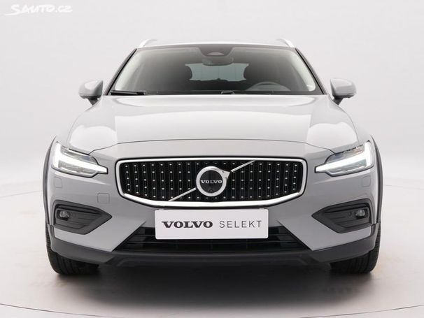 Volvo V60 Cross Country AWD B5 184 kW image number 17