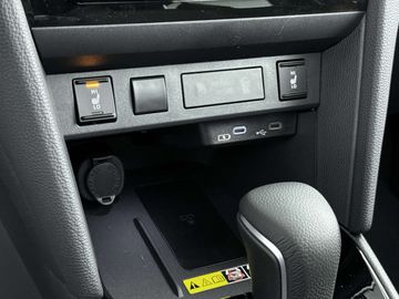 Car image 26