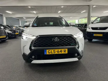Car image 4