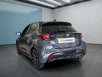 Car image 3